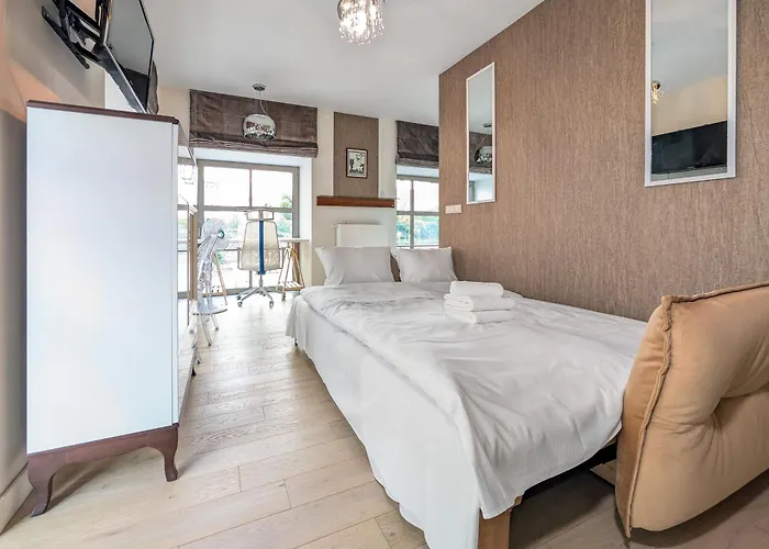 Riverside Modern By Bookinghost Wrocław