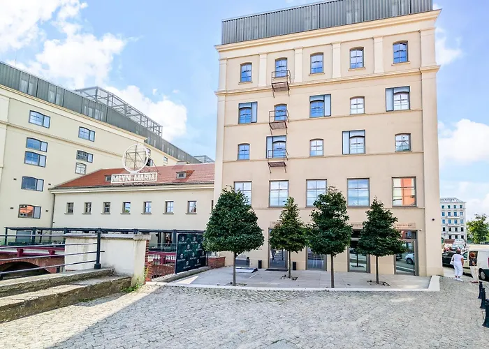 Riverside Modern By Bookinghost Lejlighed