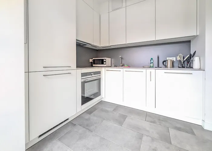 Riverside Modern By Bookinghost Apartmán *